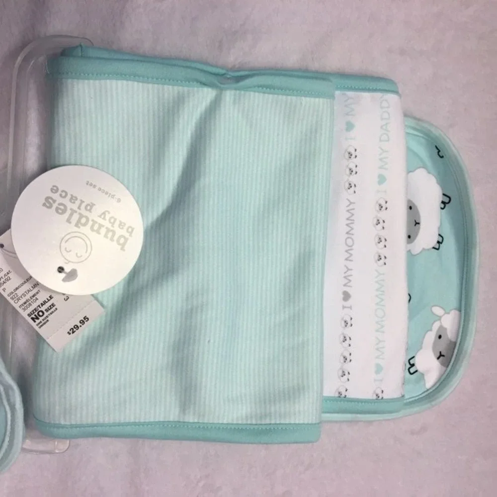 New the childrens place bibs and buro cloths‎